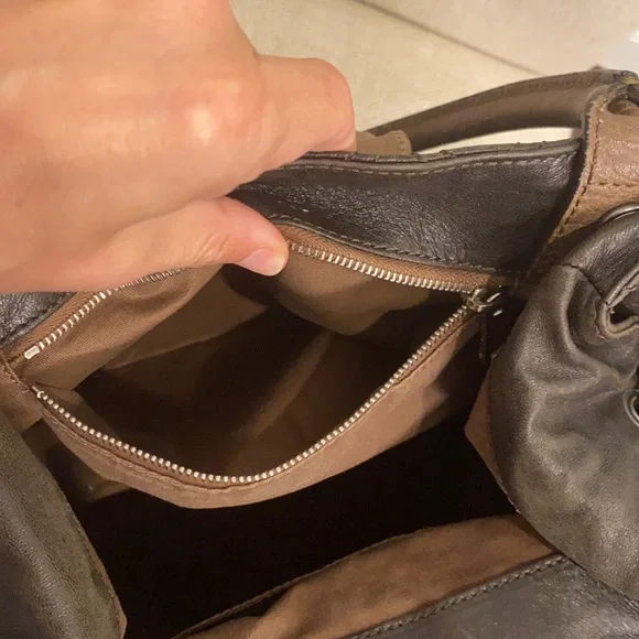 Marc Jacobs brown Leather quilted satchel with long strap - Picture 5 of 8